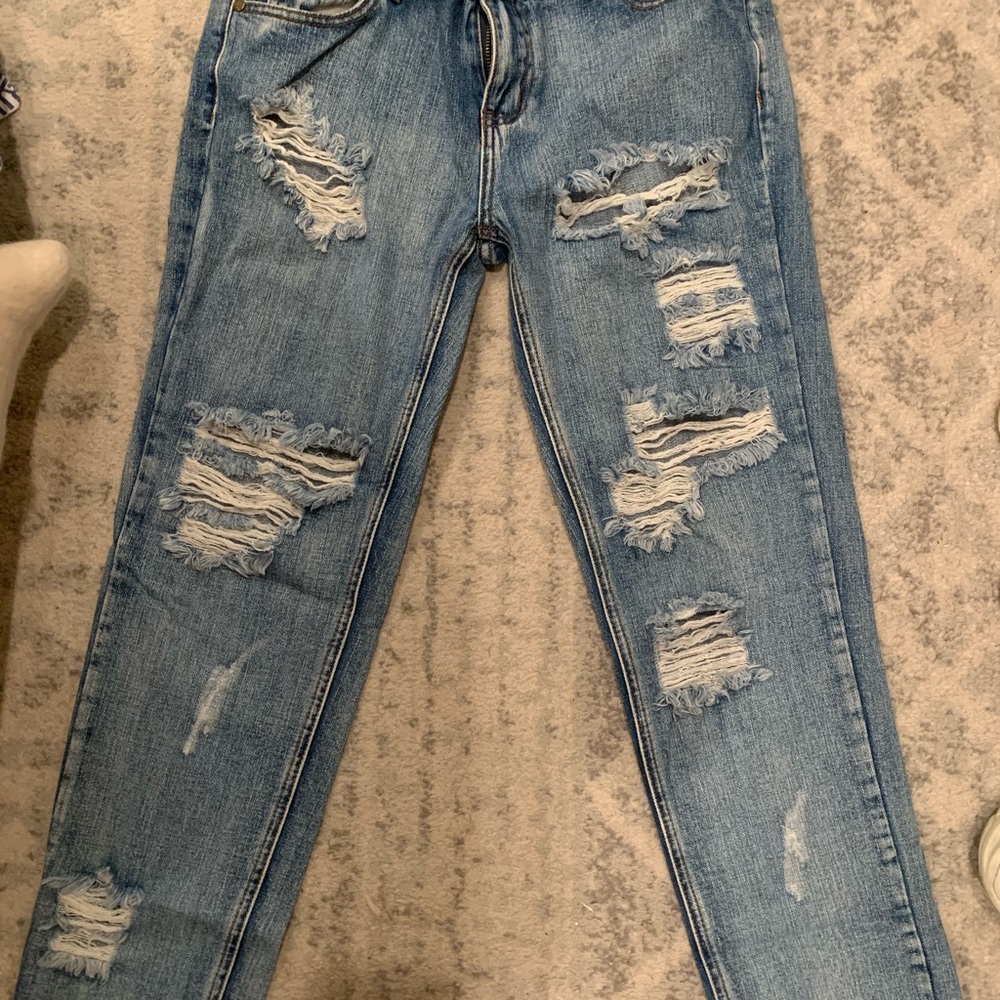 One Teaspoon Jean! Size 29 but so cute!
